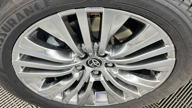 2022 Toyota Venza LE