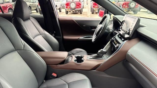 2022 Toyota Venza LE