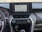 2022 Venza Thumbnail 20