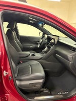 2024 Venza Thumbnail 24