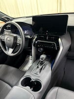 2024 Venza Thumbnail 26