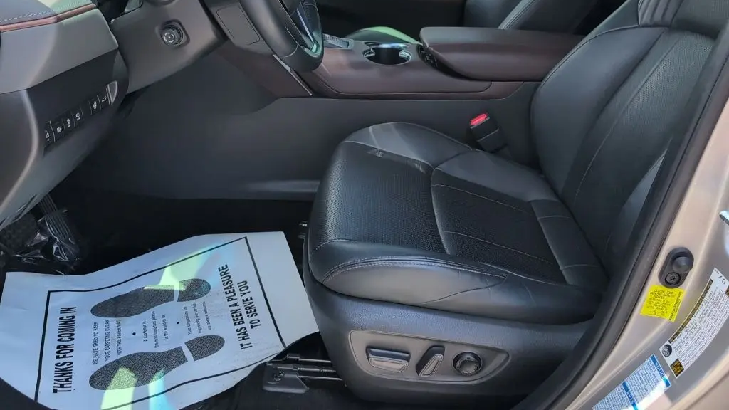 2021 Toyota Venza LE