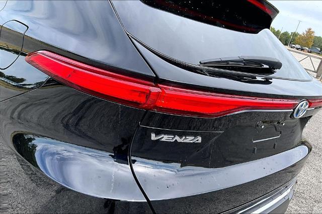 2022 Toyota Venza - $28,135