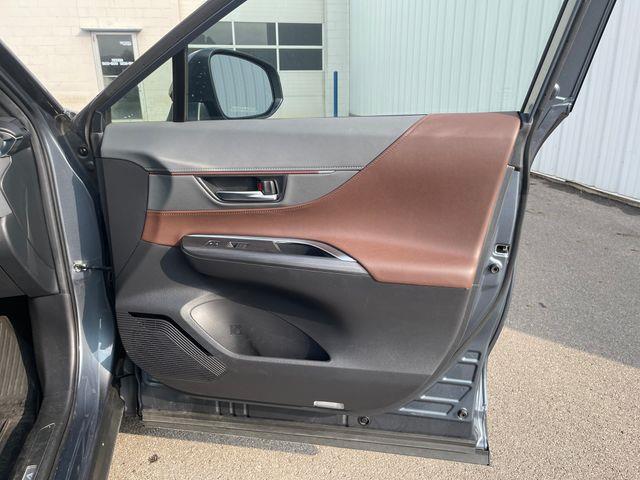 2024 Toyota Venza - $32,500