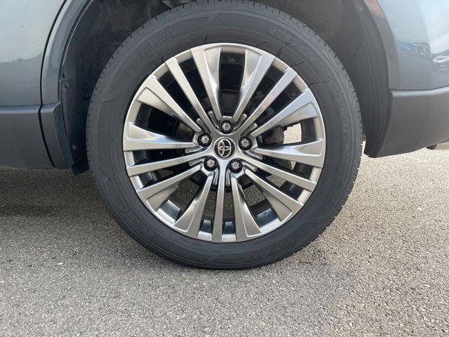 2024 Toyota Venza - $32,500