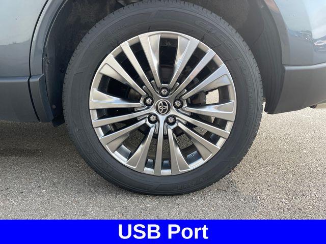 2024 Toyota Venza - $31,800