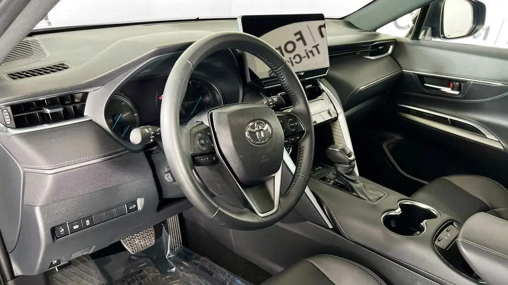 2024 Toyota Venza LE