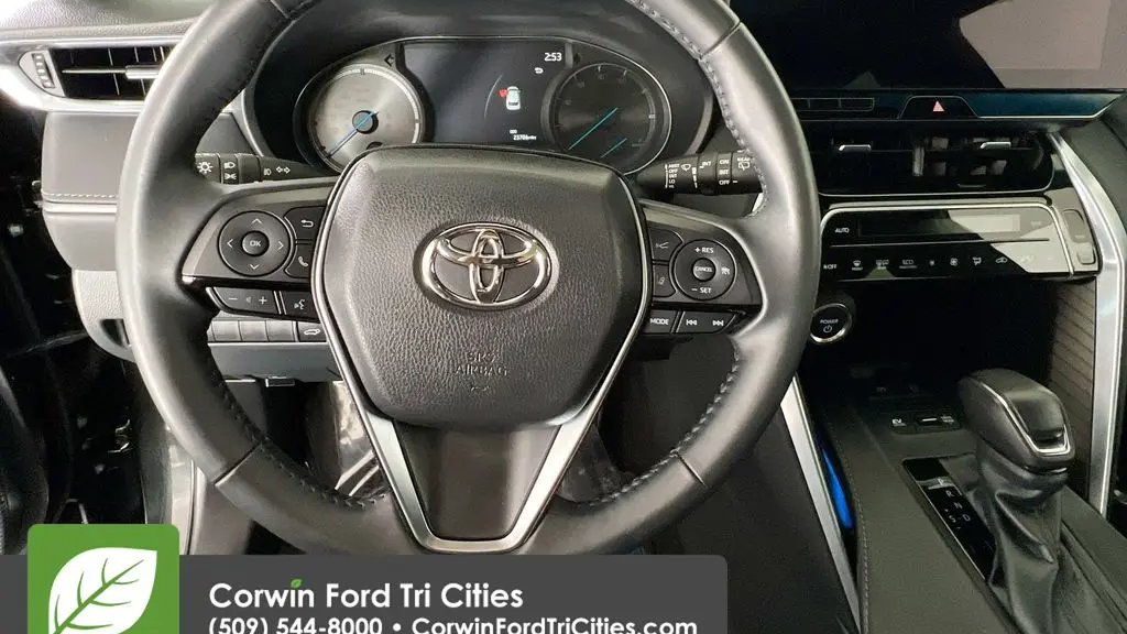 2024 Toyota Venza LE