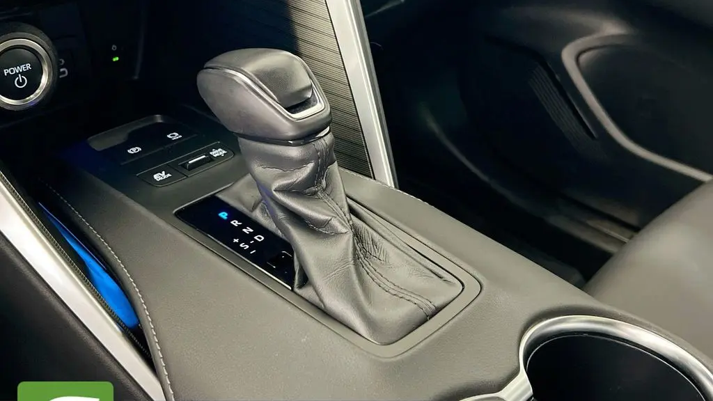 2024 Toyota Venza LE