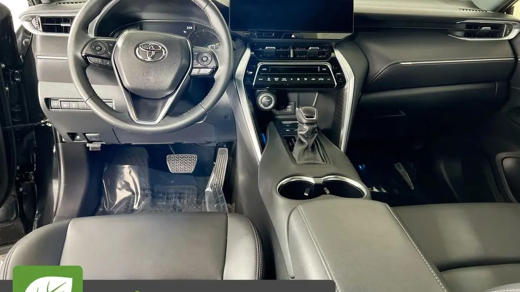 2024 Toyota Venza LE