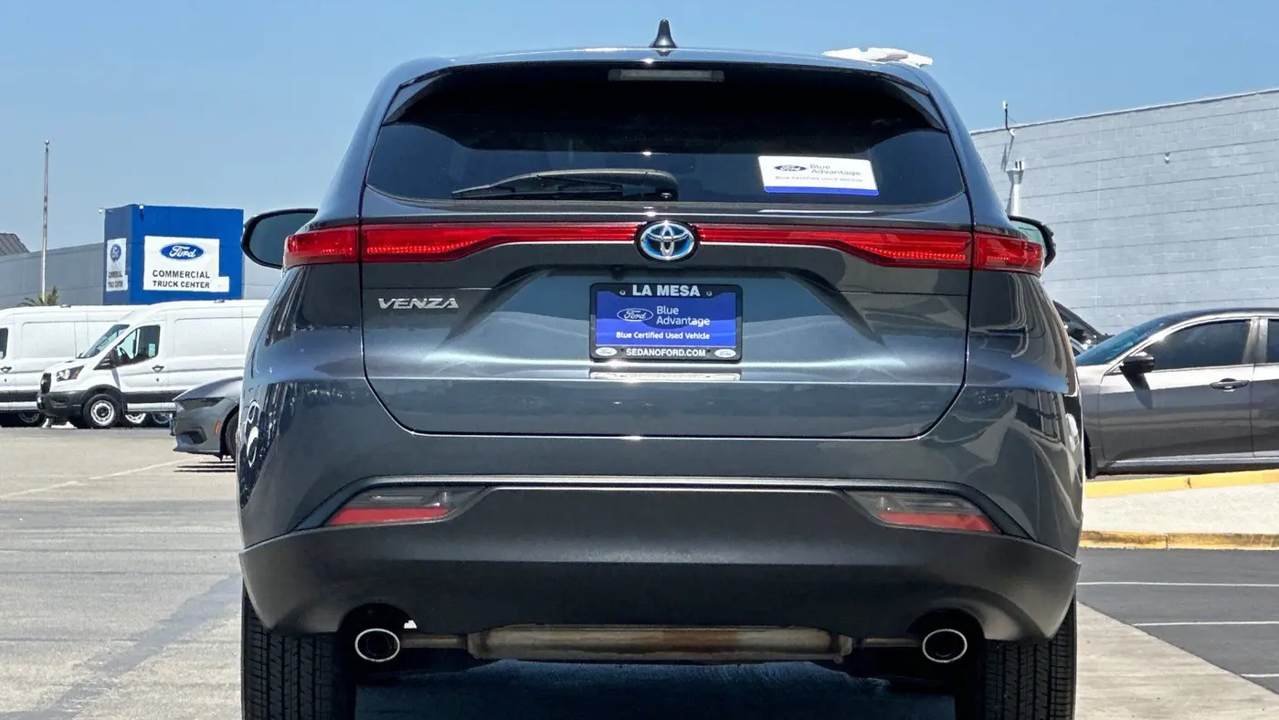 2023 Toyota Venza LE