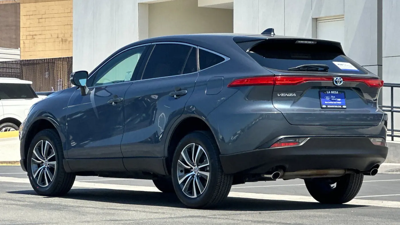 2023 Toyota Venza LE