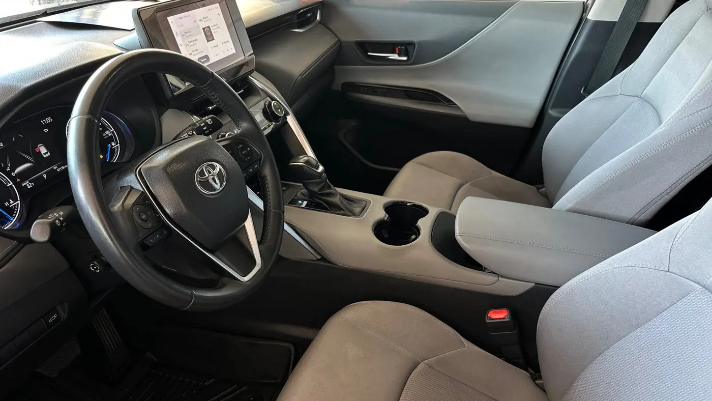 2023 Toyota Venza LE