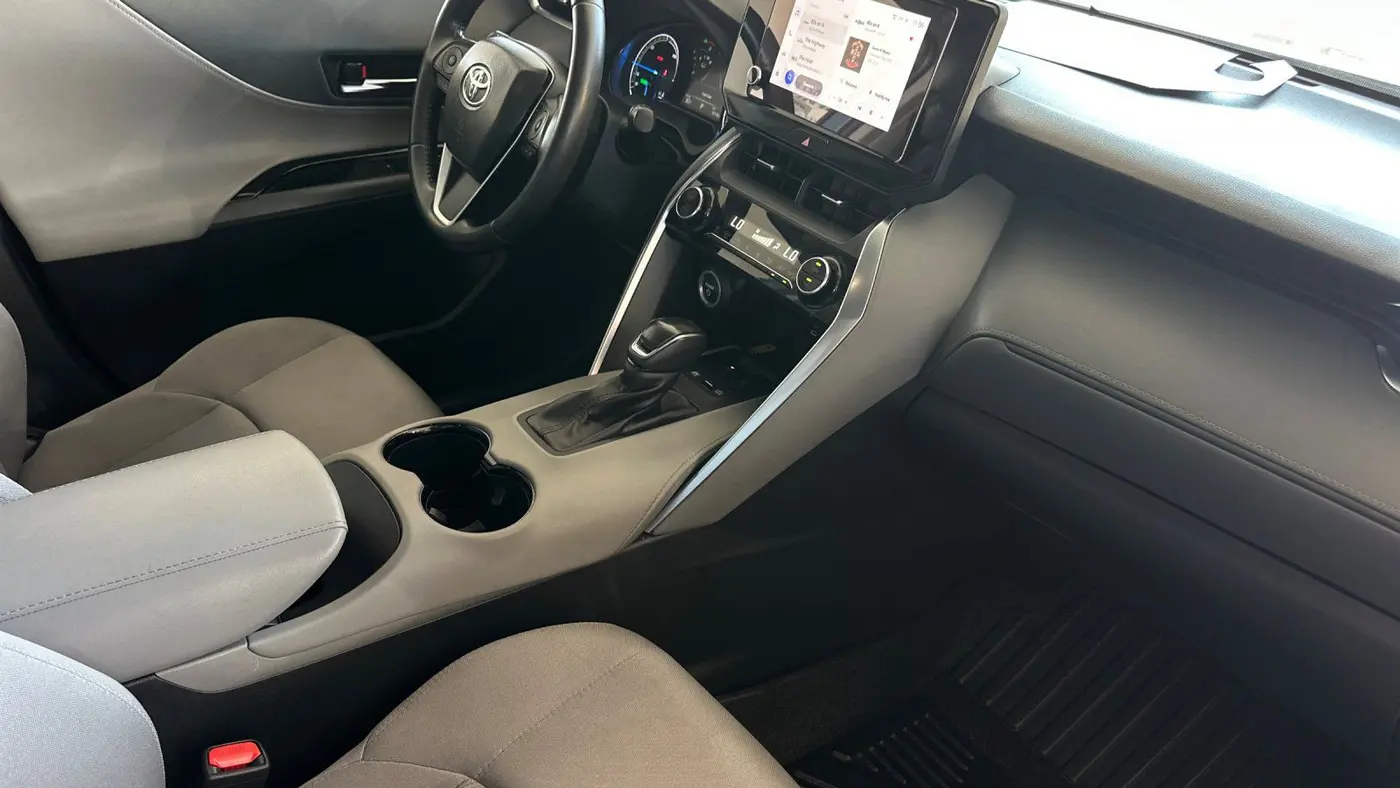 2023 Toyota Venza LE