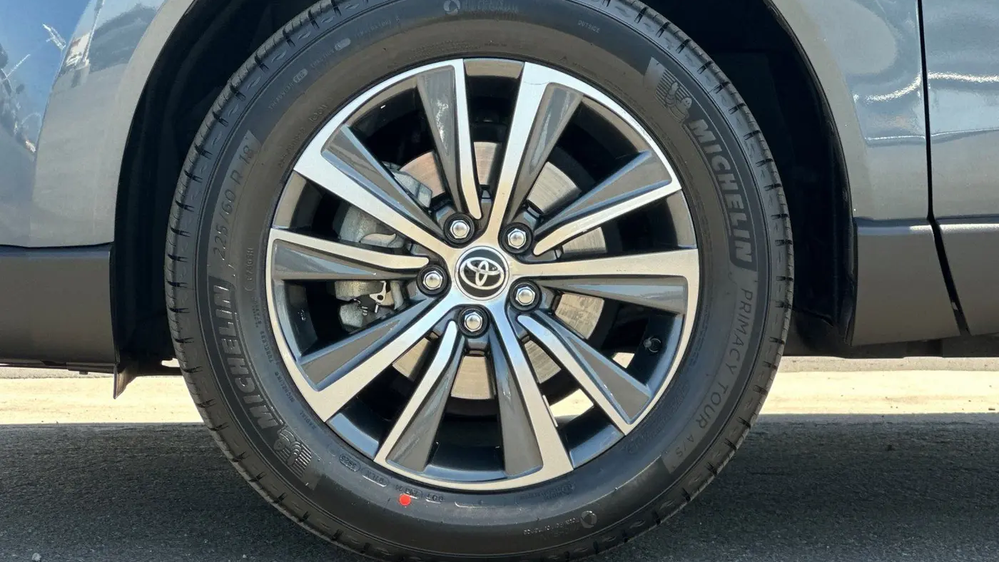 2023 Toyota Venza LE