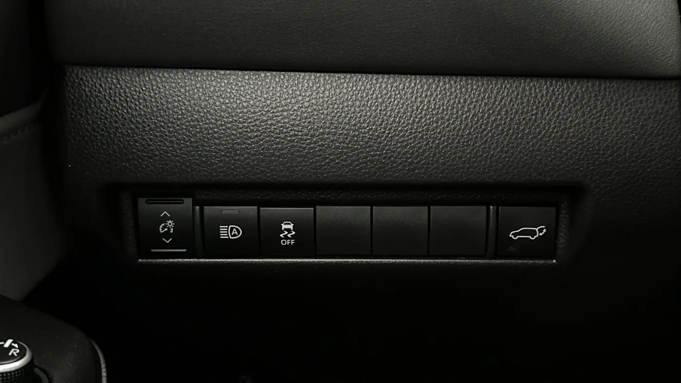 2023 Toyota Venza LE
