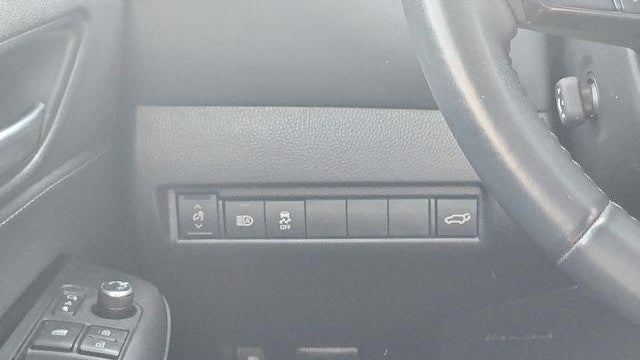 2023 Toyota Venza LE