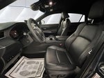 2024 Venza Thumbnail 3