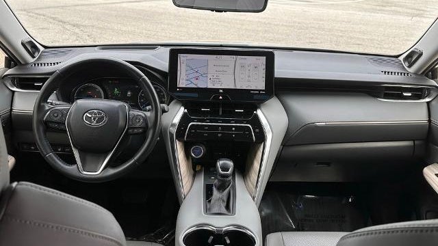 2021 Toyota Venza LE
