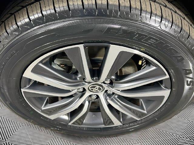 2023 Toyota Venza - $29,400
