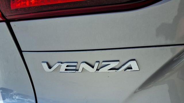 2023 Toyota Venza LE