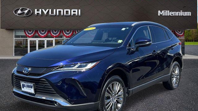 2023 Toyota Venza XLE