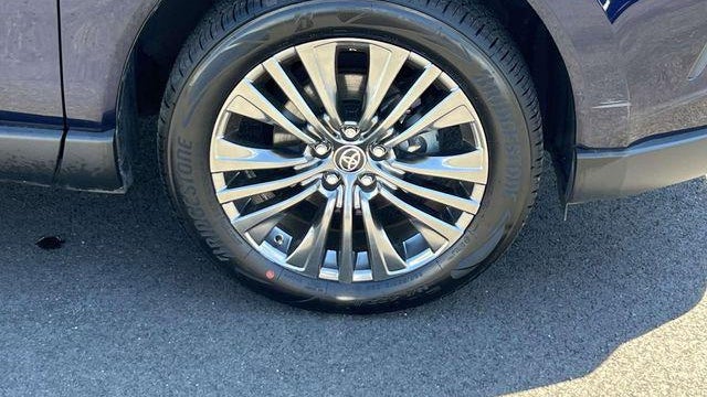 2023 Toyota Venza XLE
