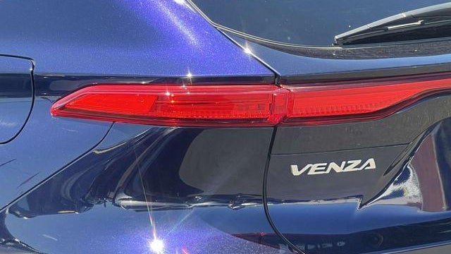 2023 Toyota Venza XLE