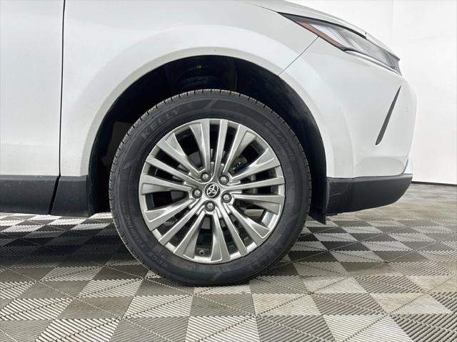 2023 Toyota Venza - $29,979