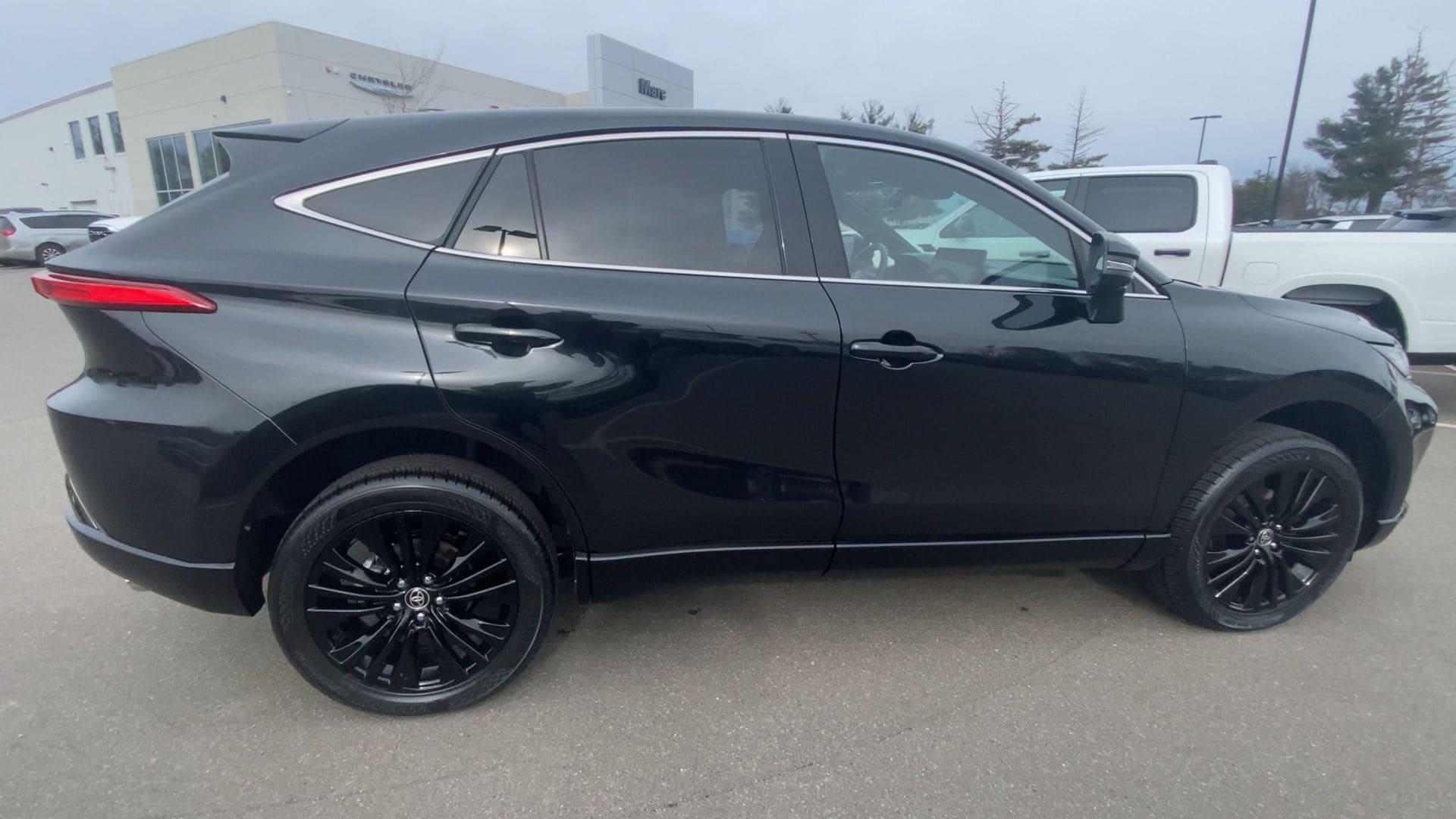 2024 Toyota Venza LE