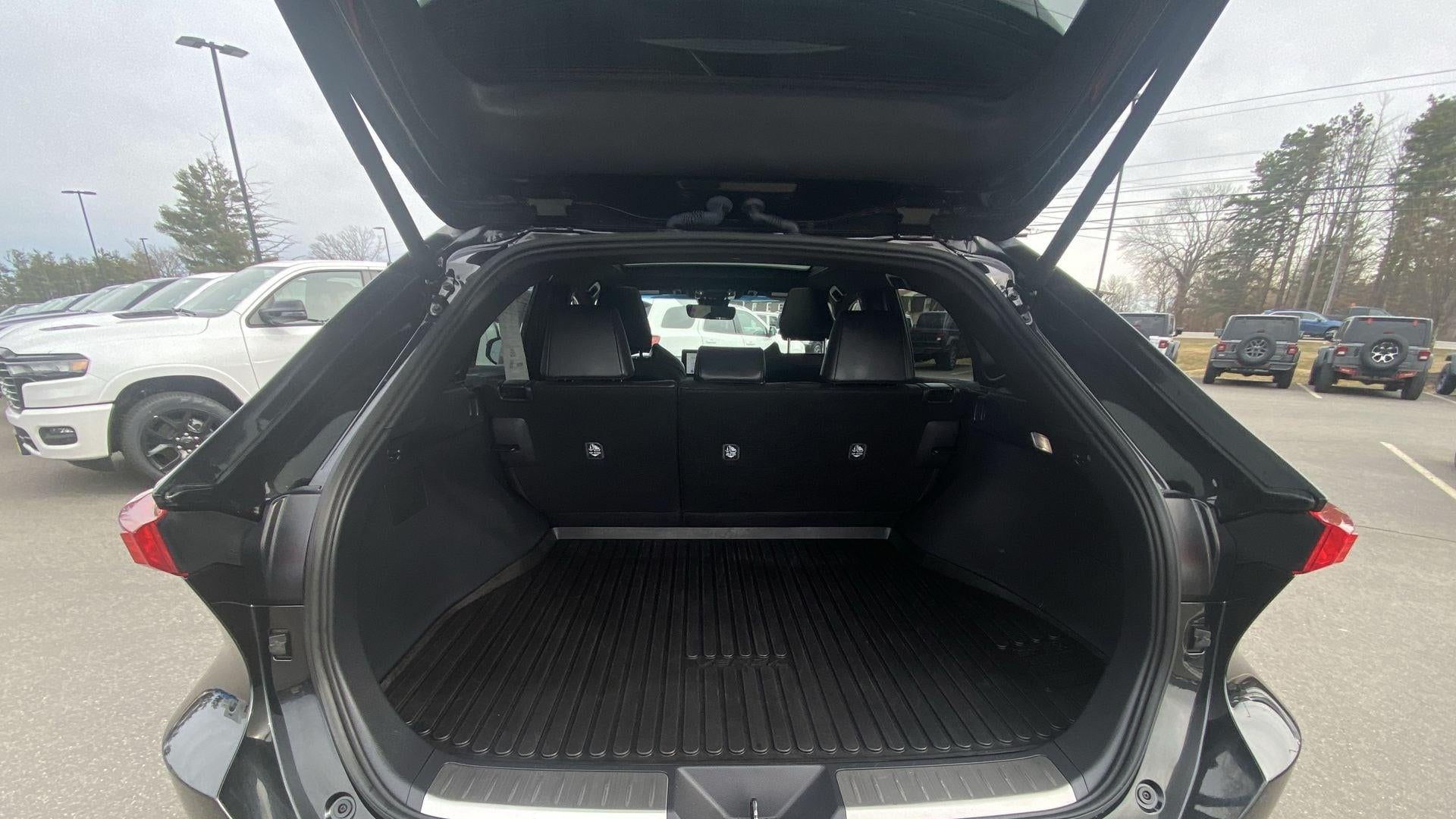 2024 Toyota Venza LE