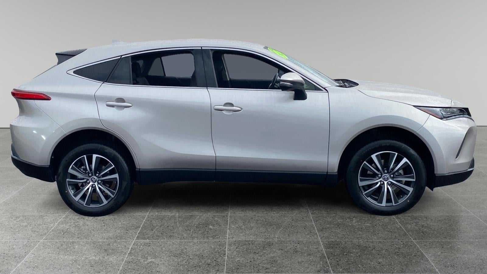 2022 Toyota Venza XLE
