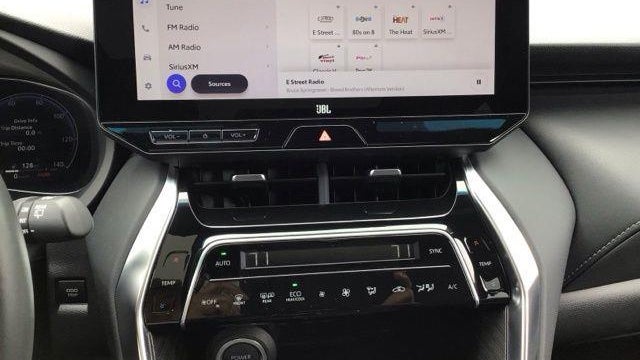 2024 Toyota Venza LE