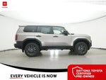 2025 Land Cruiser Thumbnail 4