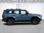 2025 Land Cruiser Thumbnail 4