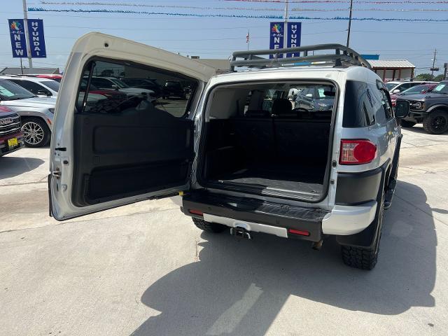 2007 Toyota FJ Cruiser - $14,777