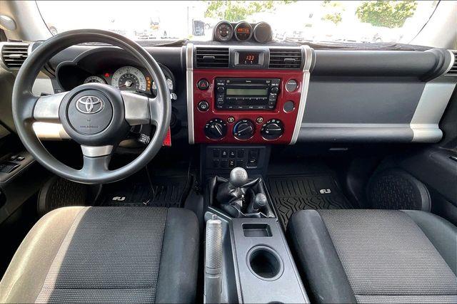 2008 Toyota FJ Cruiser - $12,400