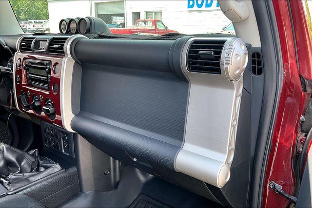 2008 Toyota FJ Cruiser - $12,400