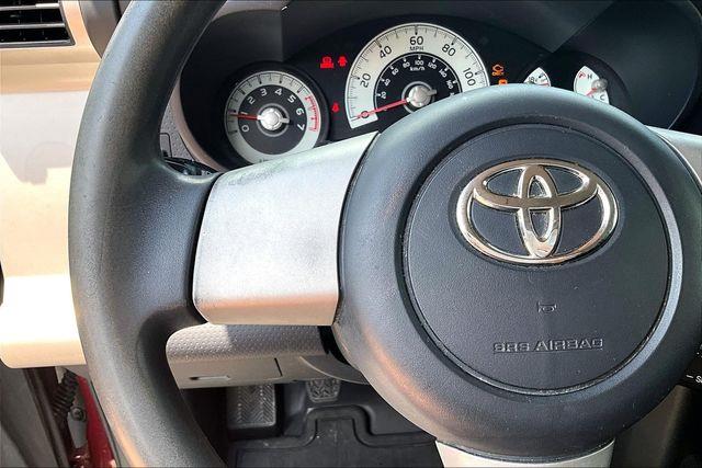 2008 Toyota FJ Cruiser - $12,400