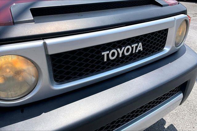 2008 Toyota FJ Cruiser - $12,400