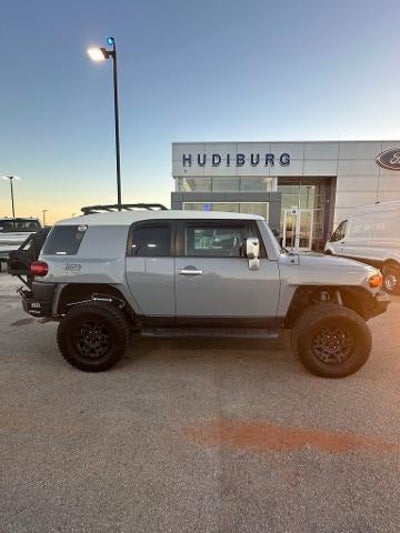 2014 Toyota FJ Cruiser 4X4 4DR SUV 6M