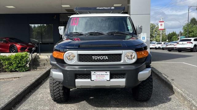 2014 Toyota FJ Cruiser Base