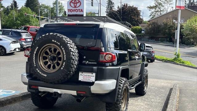 2014 Toyota FJ Cruiser Base