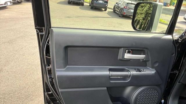 2014 Toyota FJ Cruiser Base