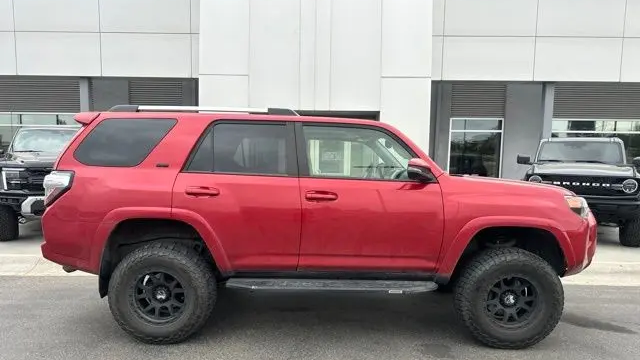 2020 Toyota 4Runner SR5