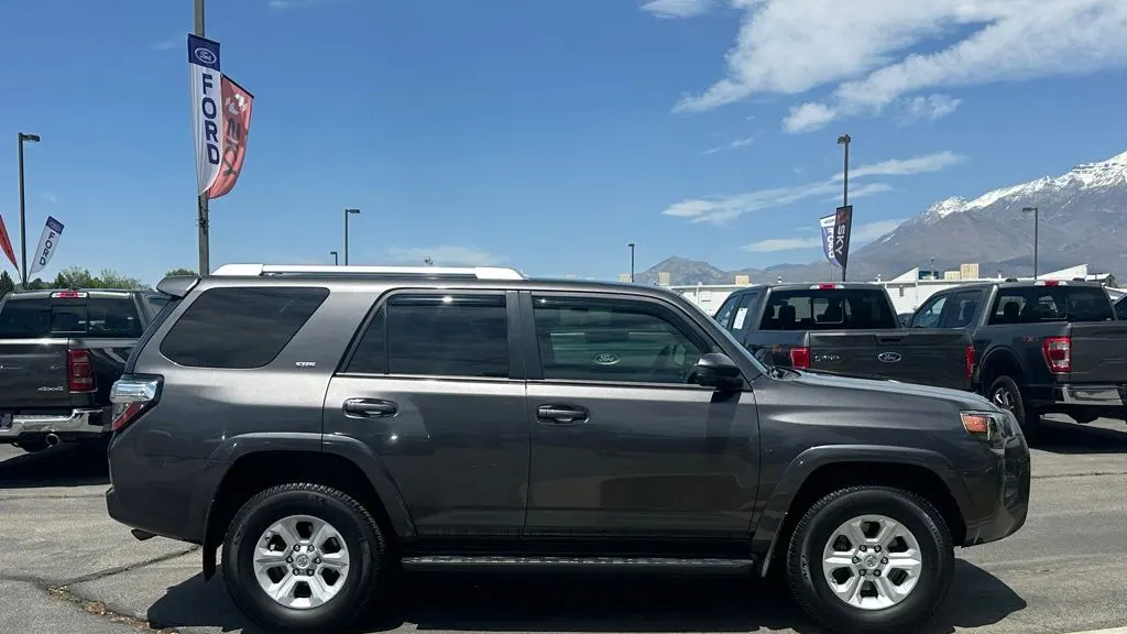 2017 Toyota 4Runner SR5