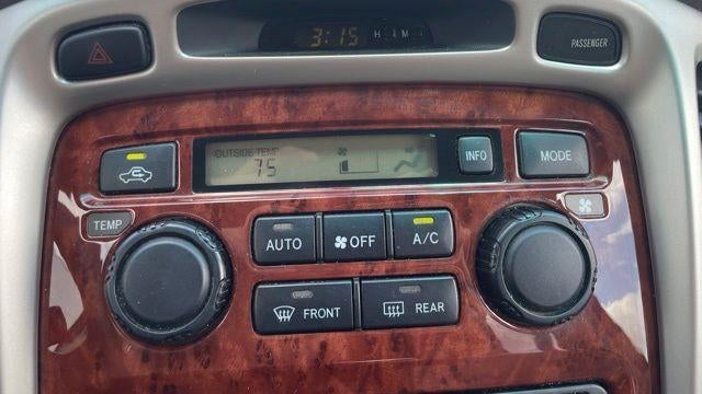 2004 Toyota Highlander Base