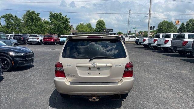 2004 Toyota Highlander Base