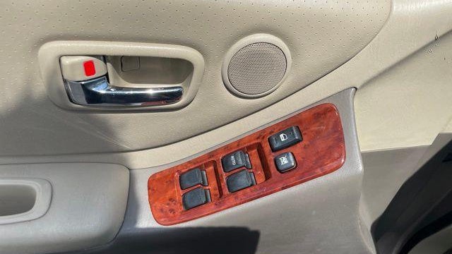 2004 Toyota Highlander Base