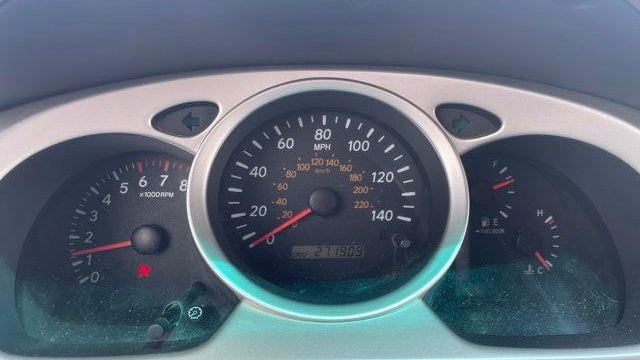 2004 Toyota Highlander Base